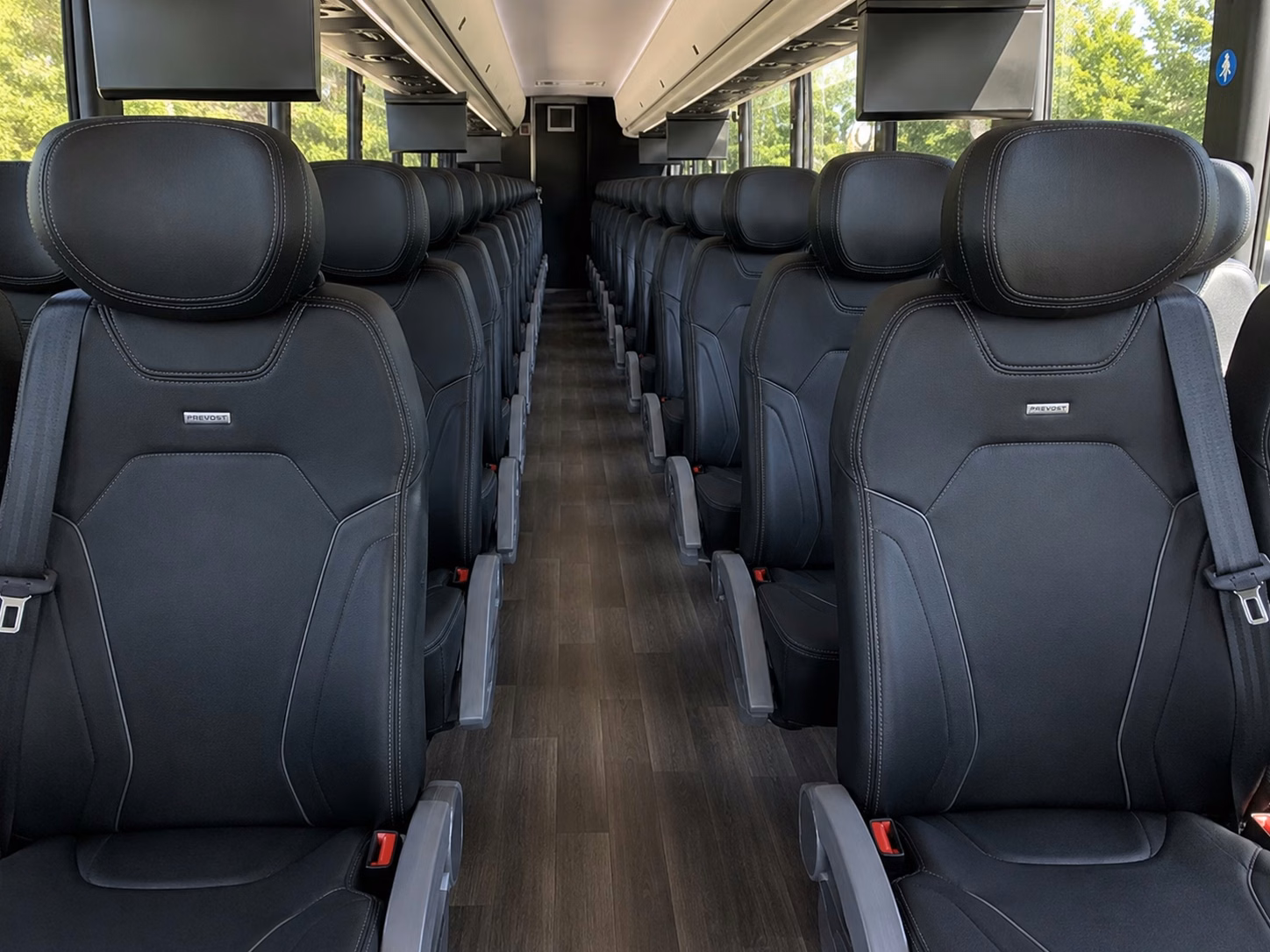 book kansas city wedding shuttle service for ceremony to reception transfers