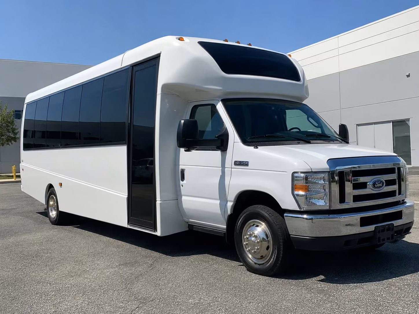 kansas city 20 passenger minibus rental
