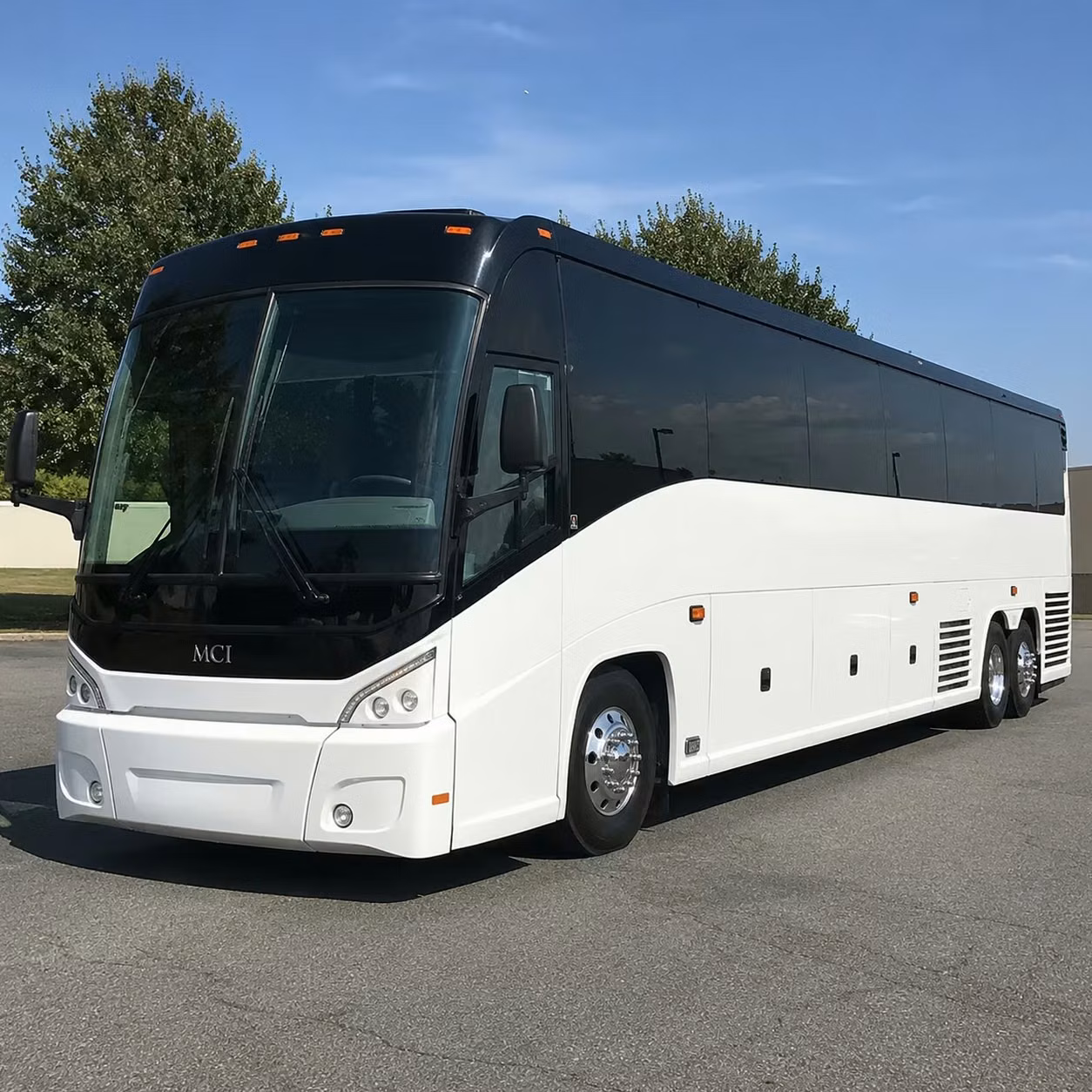 sports teams school groups and corporate travelers all use kansas city long distance bus rentals